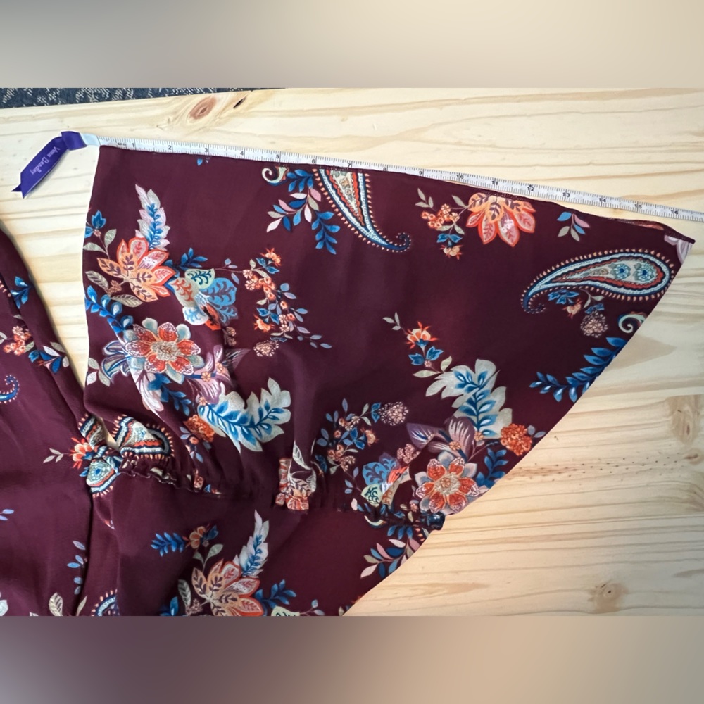 Lavenderfield Floral V-Neck Blouse - Picture 7 of 7